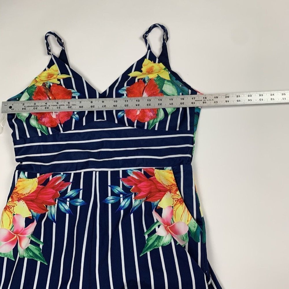 Chicways Floral and Striped Jumpsuit Size Large Hibiscus Flower Vneck blue - Picture 8 of 9